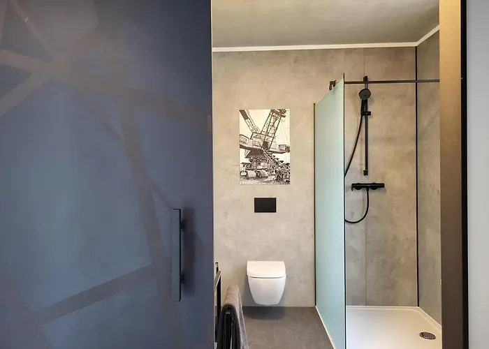 Schlossterrassen 8a Pouch