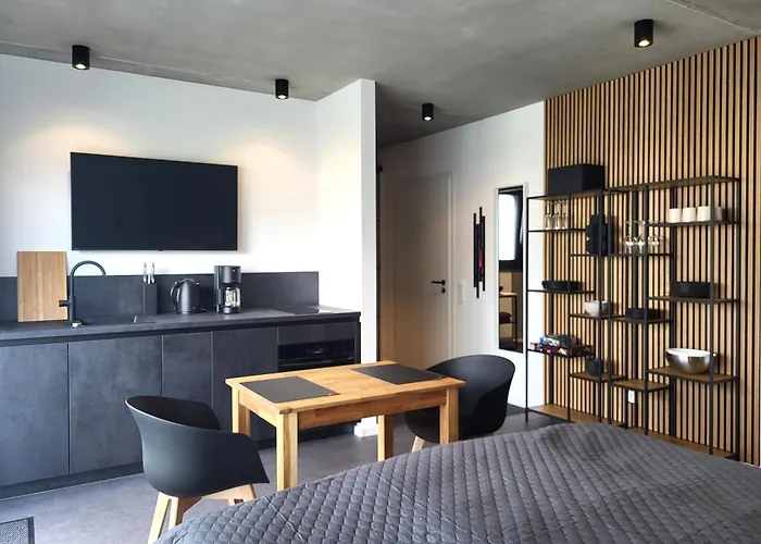 Schlossterrassen 8a *